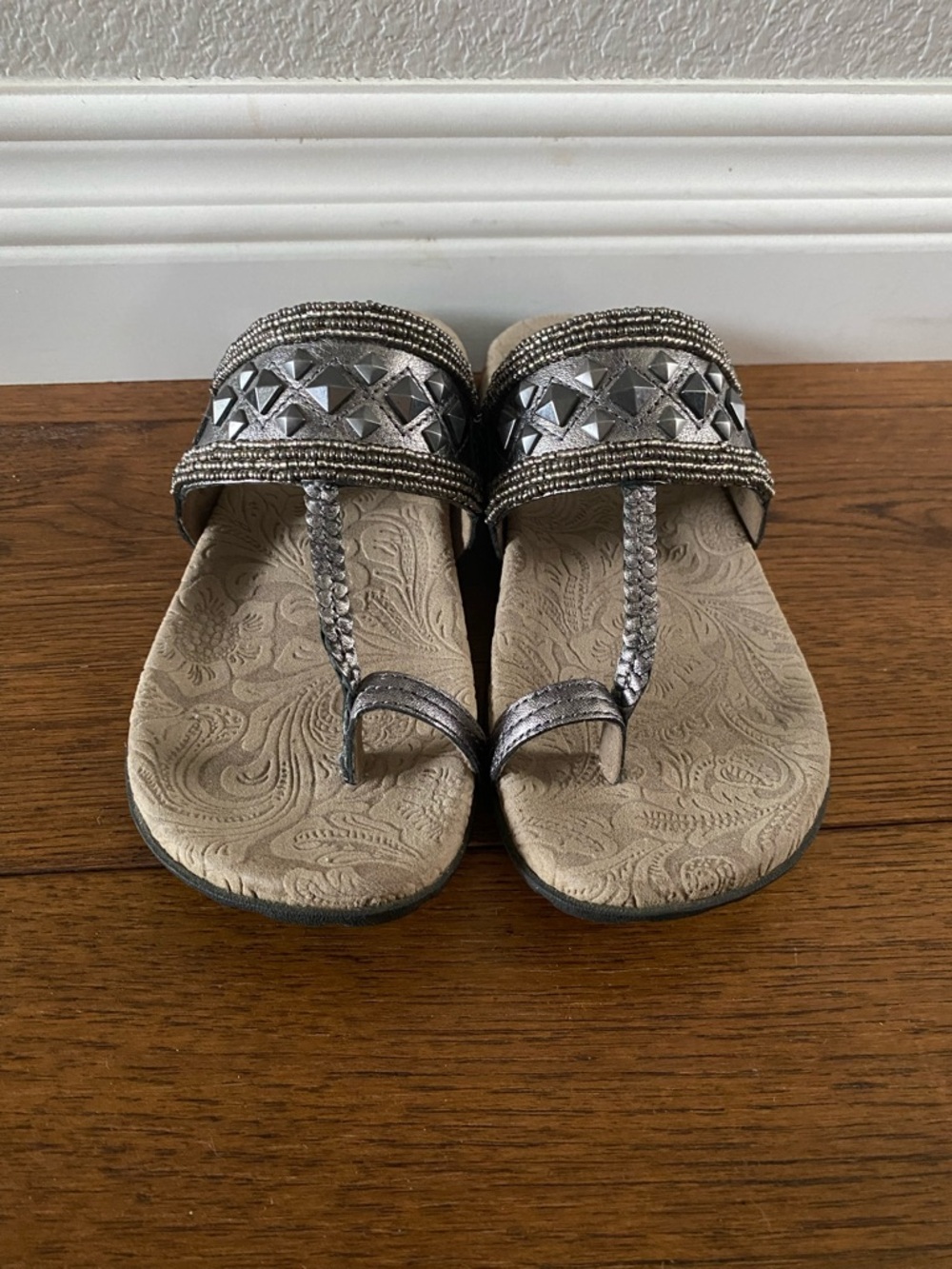 Taos Women’s Embellished Genie Pewter Leather Thong Sandals